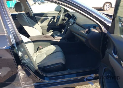 2016 Honda Civic Lx z USA, uszkodzony, nr VIN 19XFC2E51GE017392